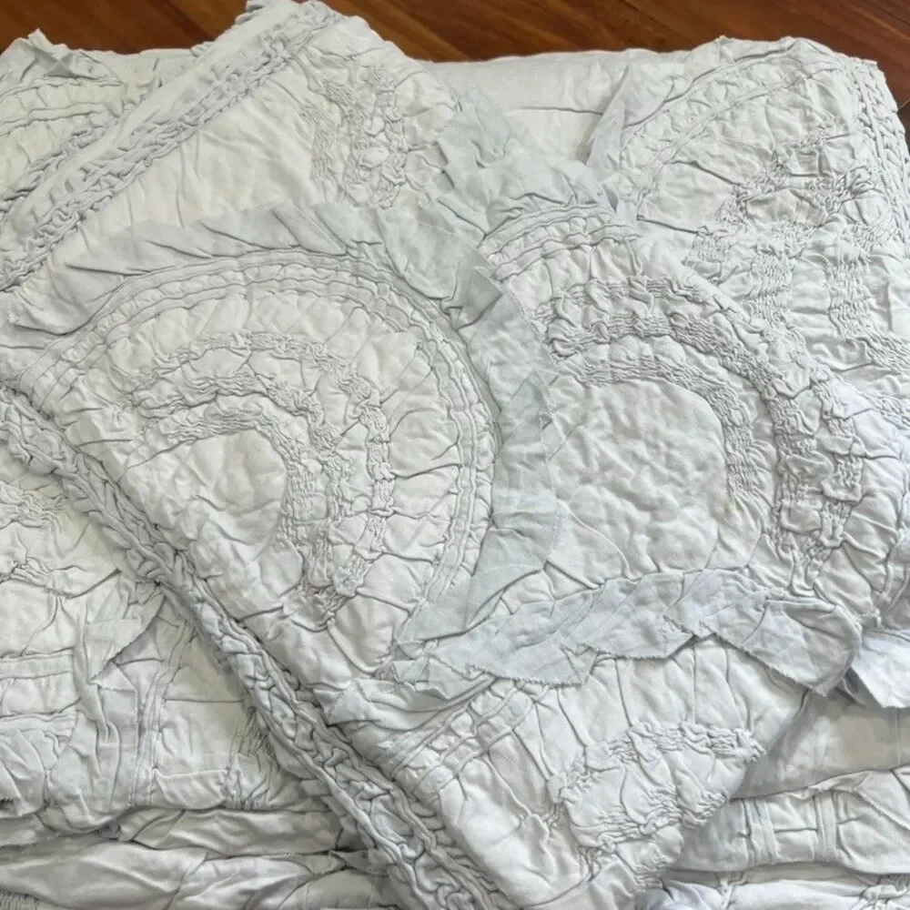 Anthropologie Rivulets Tufted Full Quilt Set Grey Ruched Ruffles